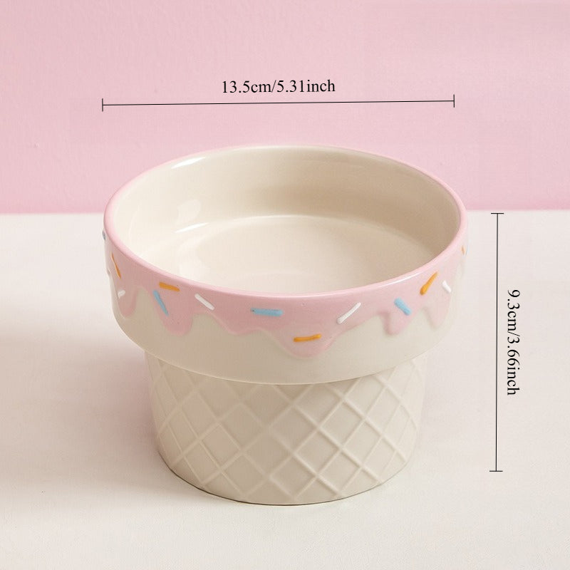 5.3-Inch Cute Ice Cream Ceramic Raised Cat Bowl, Ergonomic Elevated Pet Feeder for Neck Protection, Cat Food Dish & Dog Bowl, Ideal Gift for Cats