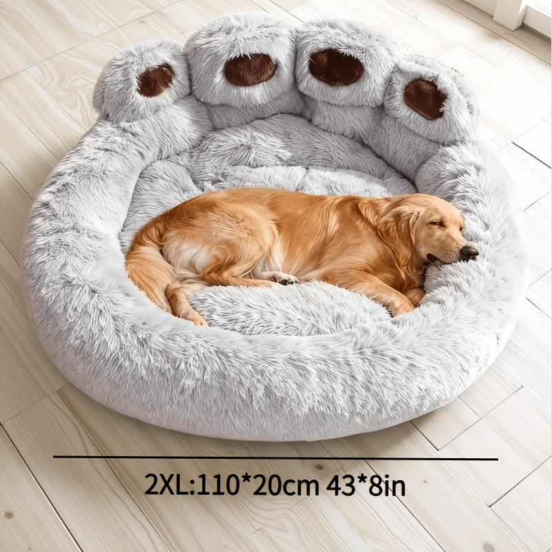 Oversized Extra-Large Pet Bed Measuring 27 Inches And 43 Inches, Featuring a Thickened Bear Claw Design. It Is Super Soft with a Plush Texture, Has an Anti-Slip Bottom, And Is Machine Washable. Suitable for Both Cats And Dogs